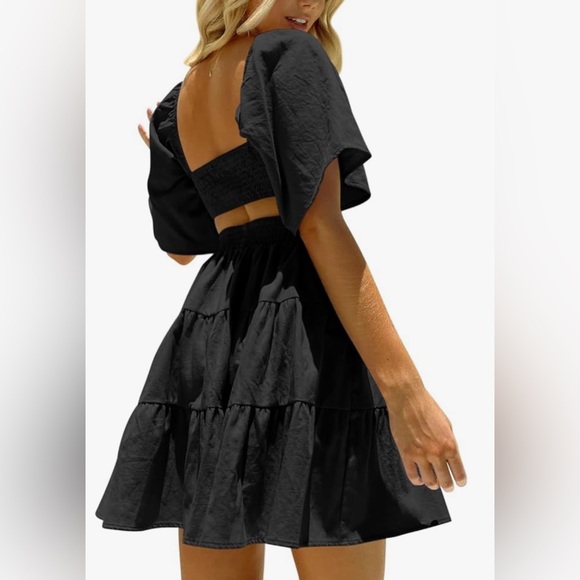 Cute two-style black mini dress with cut out - Picture 2 of 5